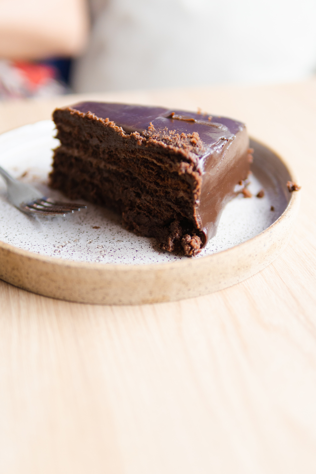 Fatia de bolo de chocolate da Oxe